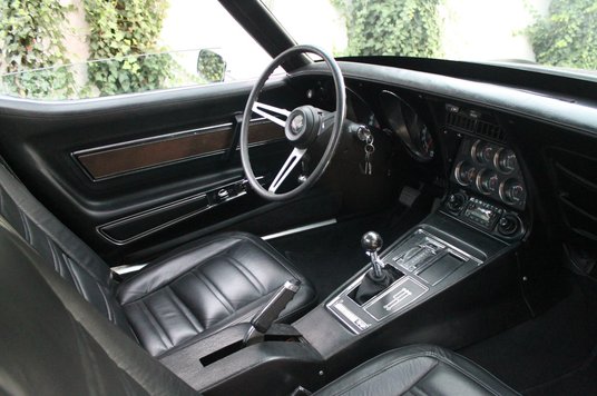 Wóz jest po remoncie, jego przebieg to jedyne 27 445 mil, czyli ok. 44 000 km.