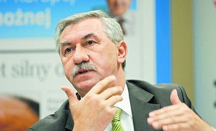 Zarząd Bumaru, kierowany przez prezesa Edwarda E. Nowaka, zapowiada zwolnienie nawet 2,5 tys. pracow