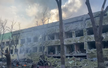 Rosjanie zbombardowali szpital dziecięcy i położniczy w Mariupolu