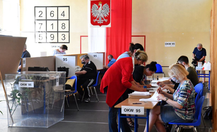 Tomasz Krzyżak: Biedny katolik stoi nad wyborczą urną
