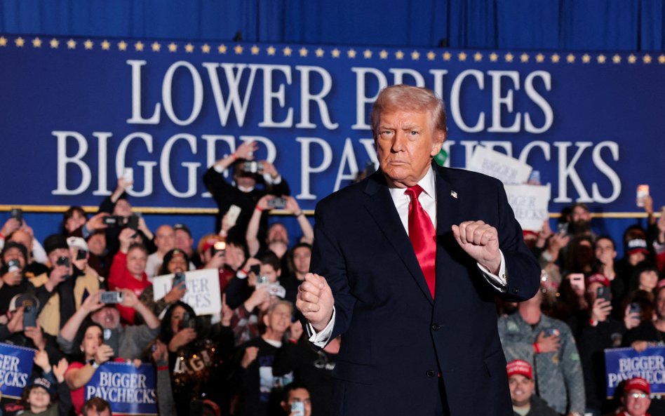 Trump nigdy nie korzysta z szansy, by coś przemilczeć. Na dodatek do perfekcji opanował język i meta