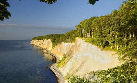 Kredowe klify Rugii były jednym z ulubionych pejzaży malowanych przez Friedricha