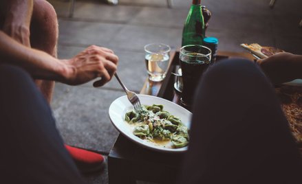 Dieta planetarna opiera się na produktach roślinnych, z ograniczeniem mięsa, nabiału, cukru oraz tłu
