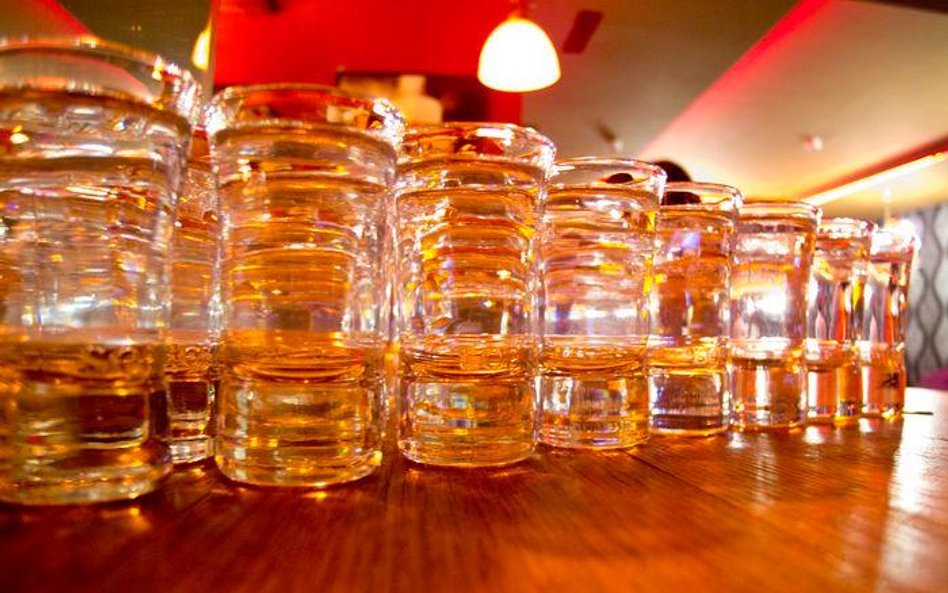 W 2014 r. droższe papierosy i wódka