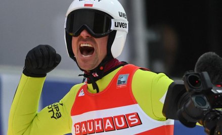 Loty w Oberstdorfie: Piotr Żyła tylko za Timim Zajcem