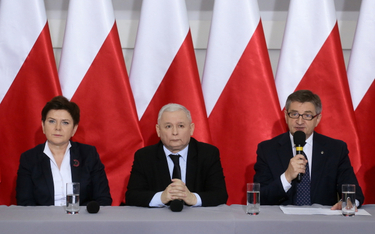 Prezes Prawa i Sprawiedliwości Jarosław Kaczyński, premier Beata Szydło oraz marszałek Sejmu Marek K