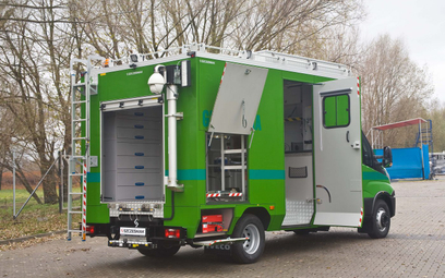 Specjalistyczny ambulans pirotechniczny dostarczony przez firmę Szczęśniak Pojazdy Specjalne Straży 