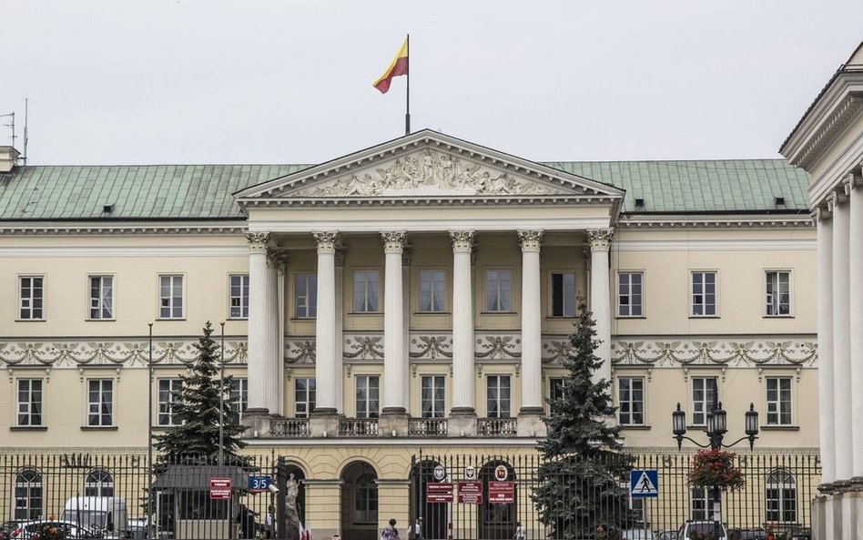 Afera reprywatyzacyjna. Były urzędnik warszawskiego ratusza zatrzymany przez CBA