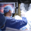 Synektik zaopatrzy szpital w robota chirurgicznego