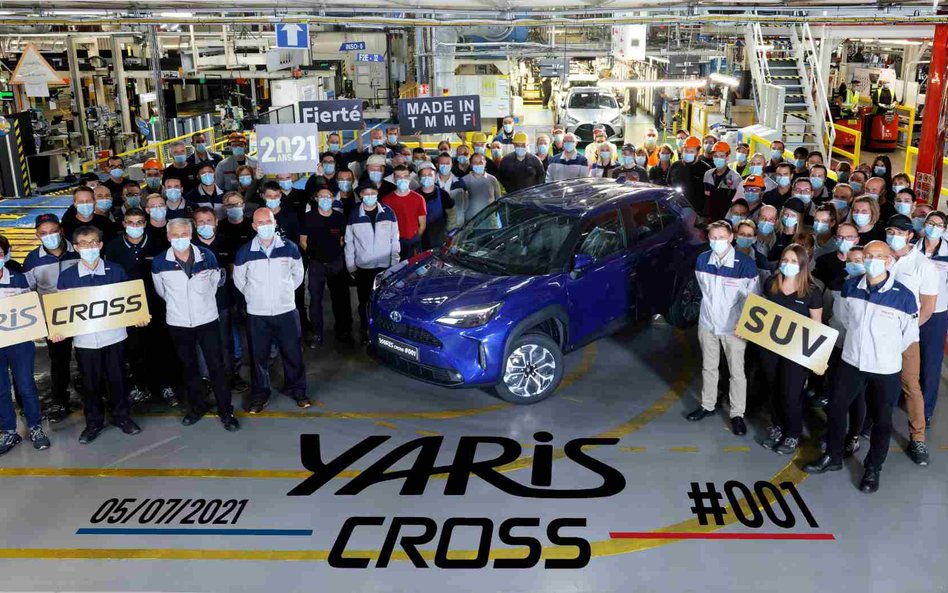 Toyota rozpoczyna produkcję nowego Yarisa Cross