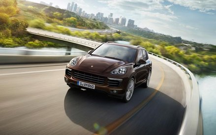 Słynące ze sportowych aut Porsche utrzymuje się dzięki SUV-om. Bestsellerem jest Cayenne, odpowiadaj