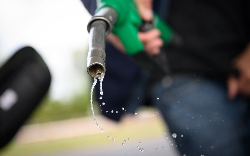 Kierowcy zapłacą więcej. Weekend przynosi wyższe ceny paliw niż w piątek