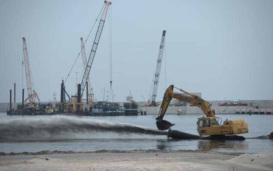 Konsorcjum, na czele którego stoi włoska firma Saipem, nie zakończyło do dziś prac budowlanych przy 