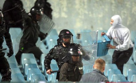 Klub nie zapłaci za nos złamany przez ochroniarza