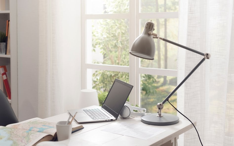 Lampka, zasłony i oczyszczacz do powietrza w kosztach firmy? Fiskus ma obiekcje