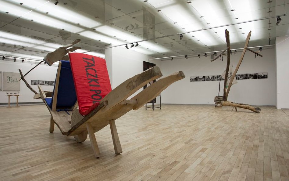 Jednym z ważnych artystów prezentujących w Opolu swoją twórczość był Jerzy Bereś.