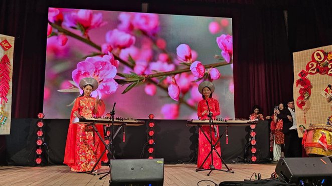 Główną atrakcją programu będzie widowiskowy Taniec Smoka, który w tradycji wietnamskiej symbolizuje 