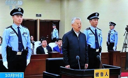 Bai Enpei, były sekretarz KPCh prowincji Junnan, skazany za korupcję 9 października na karę śmierci 