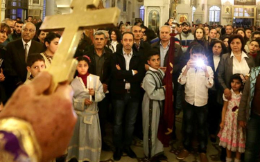 Prawosławni Syryjczycy modlą się w cerkwi w Damaszku w ostatni Wielki Piątek
