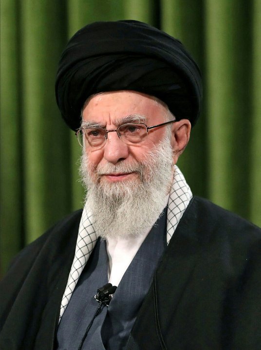 Irański najwyższy przywódca ajatollah Ali Chamenei, będzie prawdopodobnie próbował teraz mocniej zwi