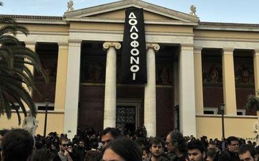 Unijni ministrowie: restrukturyzować dług Grecji?