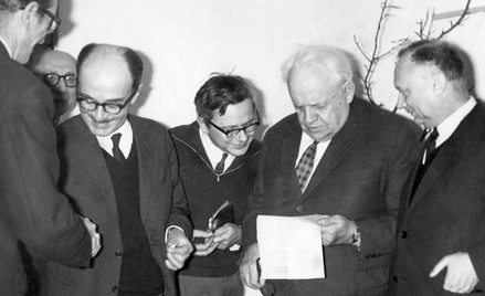 Zebranie Związku Literatów Polskich w 1966 r., a na nim pisarze, którzy dwa lata wcześniej stali za 