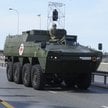 Wóz ewakuacji medycznej na bazie KTO Rosomak na defiladzie z okazji Święta Wojska Polskiego 15 sierp