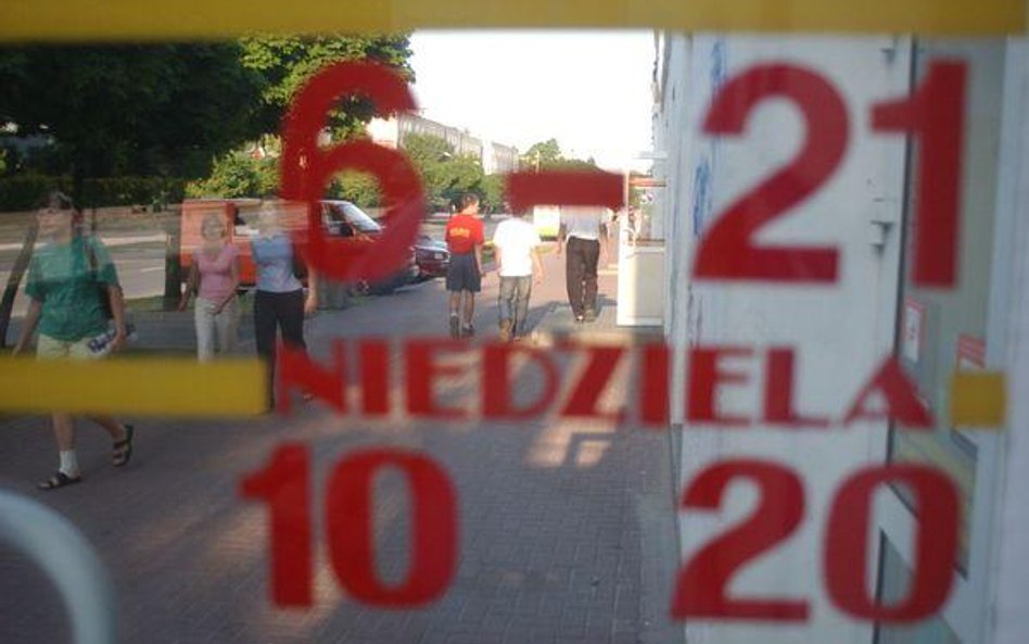 Firma traci na fałszowaniu grafików