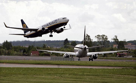 Ryanair jako jedyny pobiera opłatę za odprawę pasażersko-bagażową