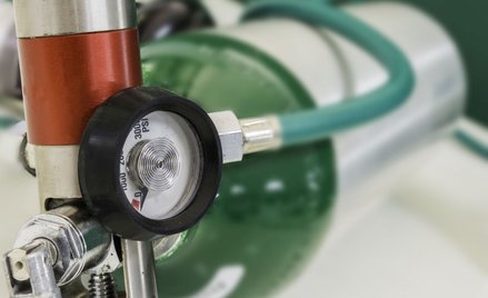 Pakistan: Chorzy na COVID umarli, bo zabraklo tlenu w szpitalu