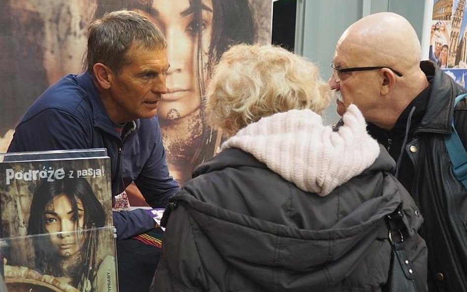 Stoisko biura podróży Logos Travel niemal cały czas oblegali klienci, co cieszyło jego właściciela M