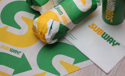 Kosztowna wpadka w Subwayu. Kobieta zapłaciła blisko 30 tys. zł za kanapkę