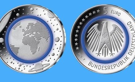 Za rok nowa niemiecka moneta z plastiku