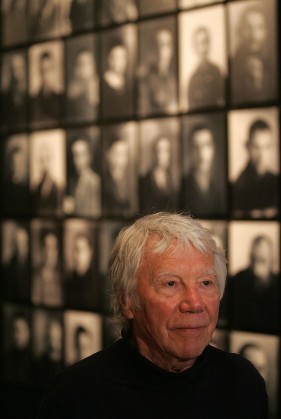 Fotograf Tadeusz Rolke opowiedział o swojej pracy w Domu Spotkań z Historią w Warszawie, 17 kwietnia