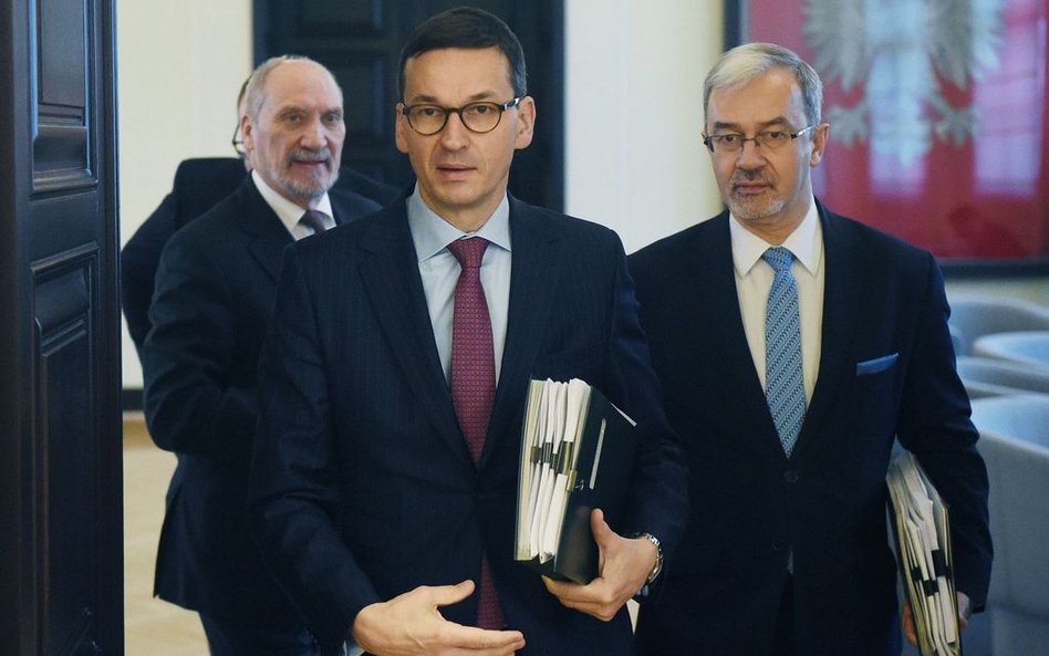 Mateusz Morawiecki – od Solidarności Walczącej po karierę w rządzie