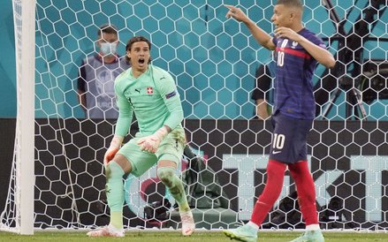 Francja - Szwajcaria 3:3 karne 4:5