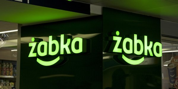 Kurs Żabki przyspawany do ceny z wezwania