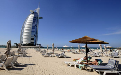 W Dubaju bez bikini na plażach