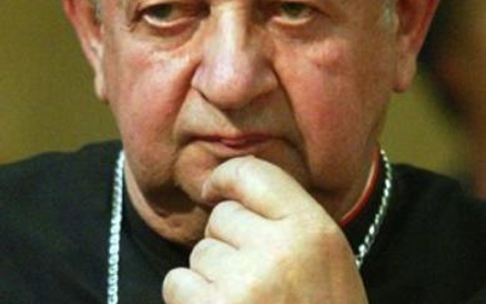 Kard. Stanisław Dziwisz nie spalił prywatnych zapisków Jana Pawła II