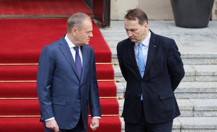 Premier Polski Donald Tusk i minister spraw zagranicznych Radosław Sikorski