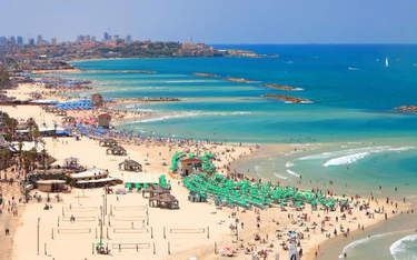 Plaża w Tel Awiwie jest jedną z najpiękniejszych nad Morzem Śródziemnym. Temperatura wody nie spada 
