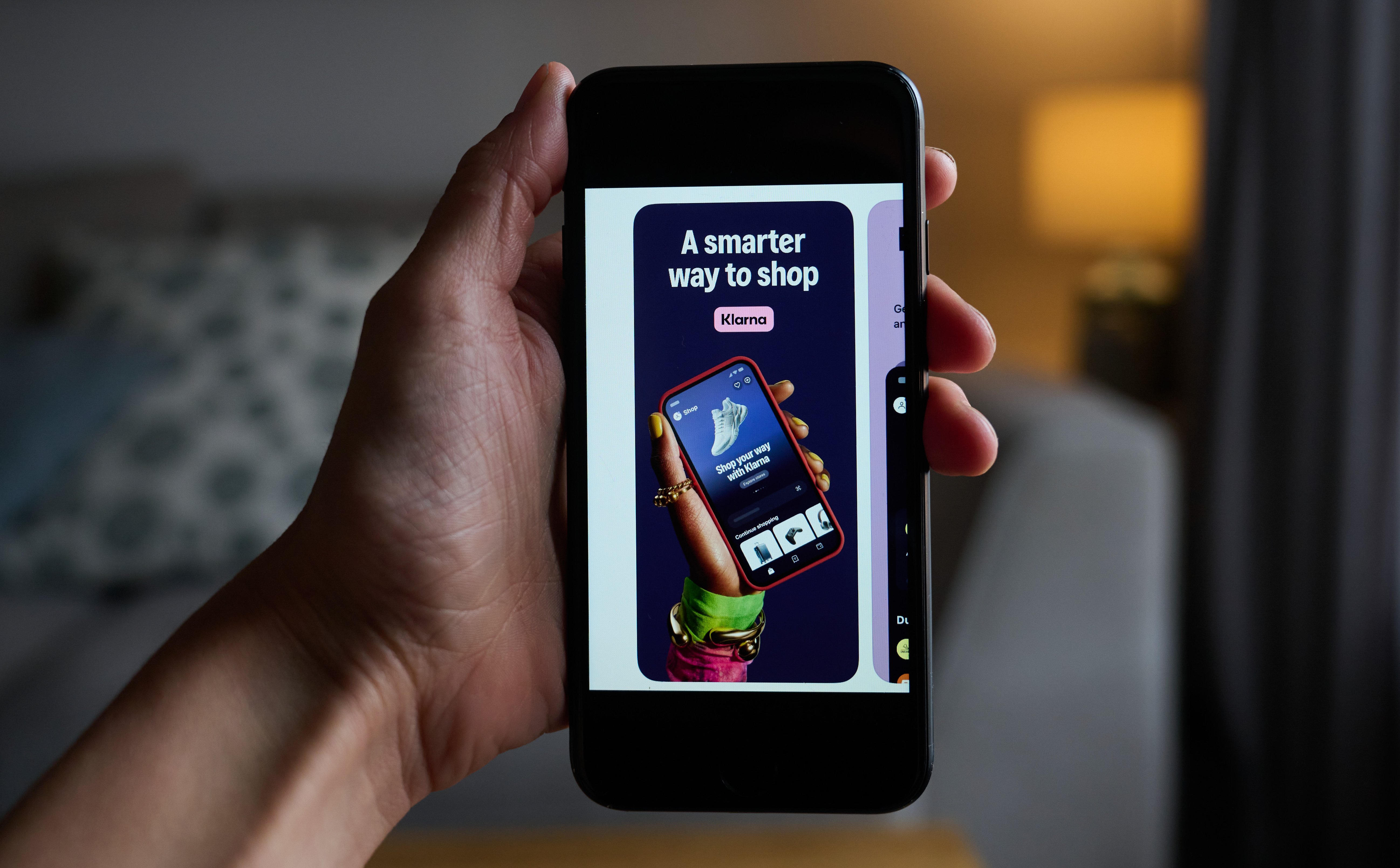 Sieci komórkowe tracą grunt. Zaskakujące firmy ruszyły po ich klientów