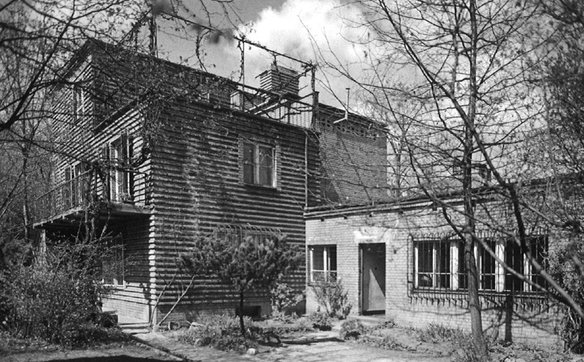 Budynek zaprojektowany przez Romulada Gutta jest wybitnym przykładem polskiego modernizmu. Zdjęcie p