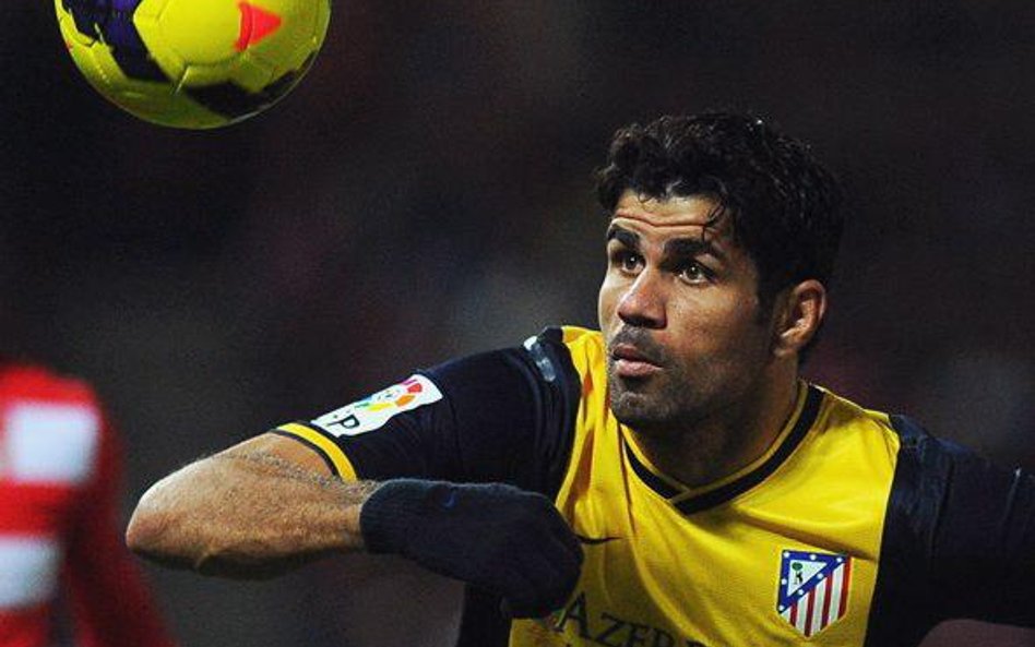 Diego Costa zdaniem trenera kadry Luiza Felipe Scolariego napluł Brazylijczykom w twarz.