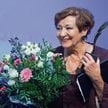 Ewa Dałkowska zmarła 8 czerwca 2025 r., miała 78 lat. Na zdjęciu z nagrodą Platynowego Opornika podc