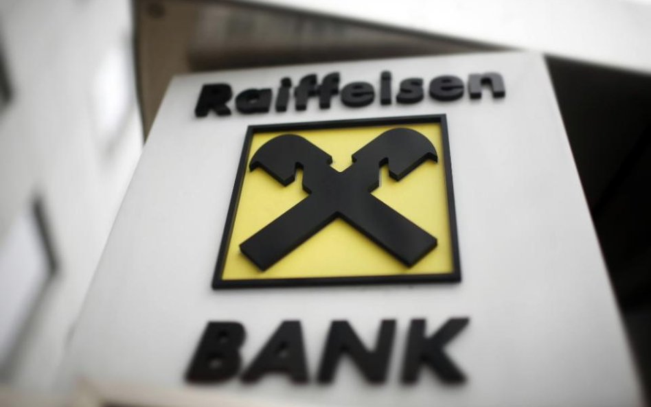 Raiffeisen zaczyna oszczędzać