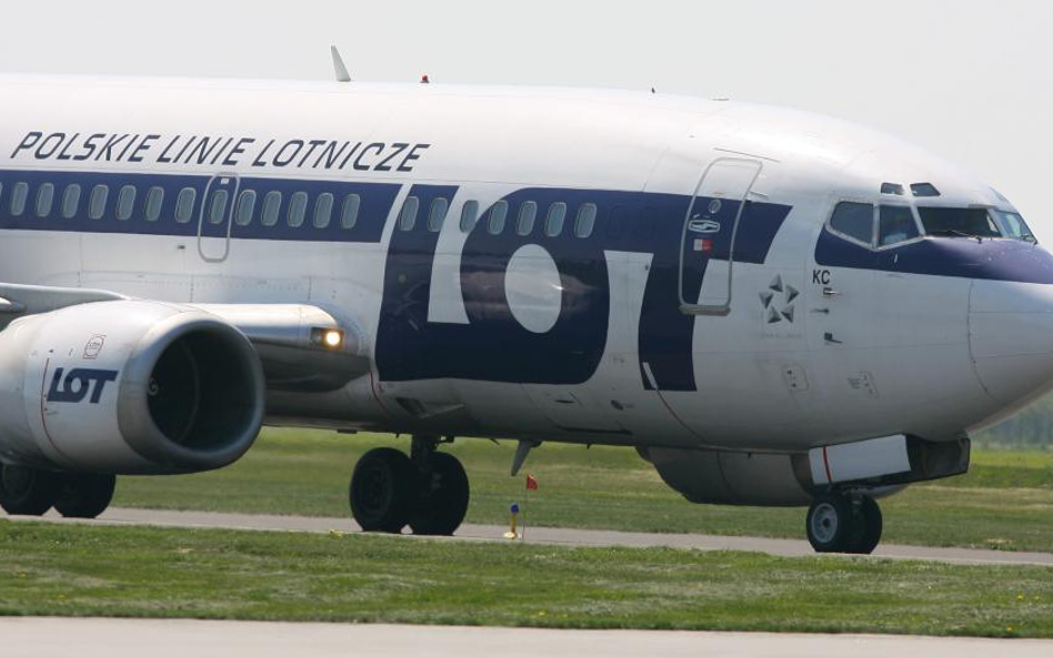 Boeing 737 w barwach PLL LOT