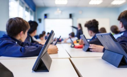 Sieć przyszłości w planach rządu. Założenia reformy Ogólnopolskiej Sieci Edukacyjnej