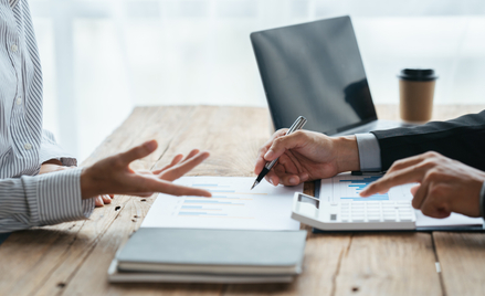 Więcej firm w Polsce planuje zwalniać niż zatrudniać pracowników