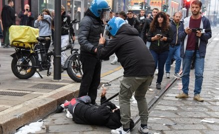 Starcia włoskiej policji z protestującymi w Mediolanie